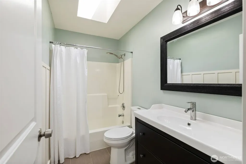 7475 Arcade Place NW Bremerton WA 98311