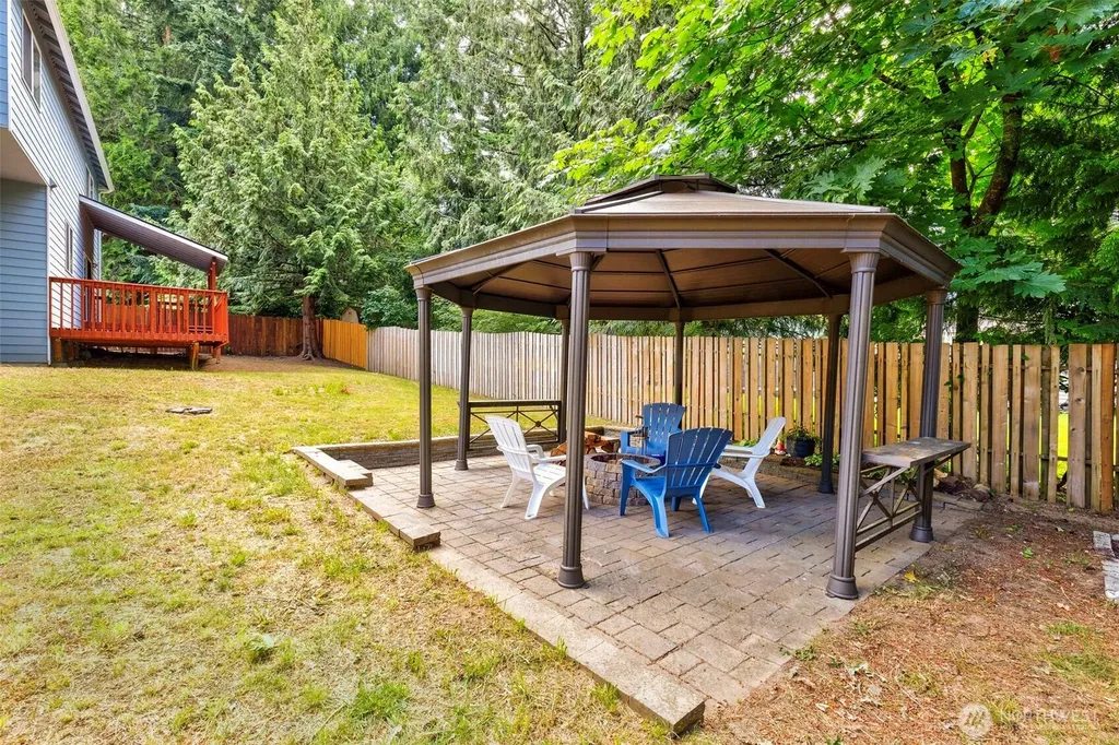 7475 Arcade Place NW Bremerton WA 98311