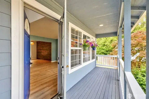 7475 Arcade Place NW Bremerton WA 98311
