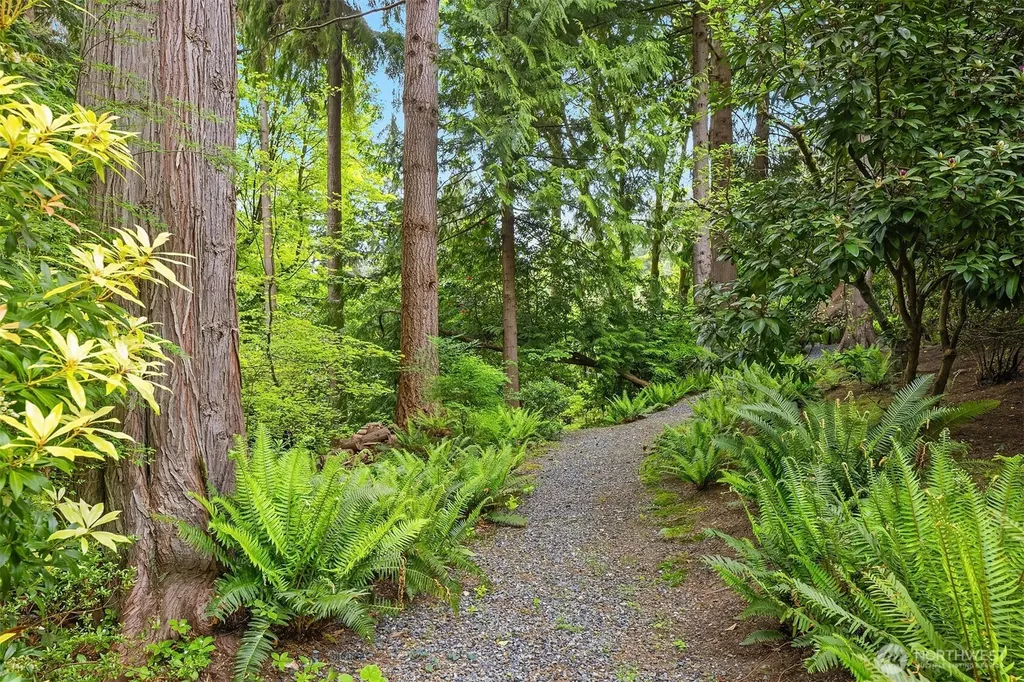 114 NW Highland Drive Shoreline WA 98177