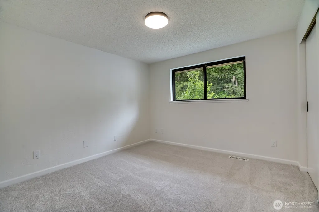 4270 Fir Drive NE Bremerton WA 98310