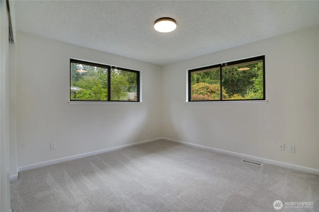 4270 Fir Drive NE Bremerton WA 98310
