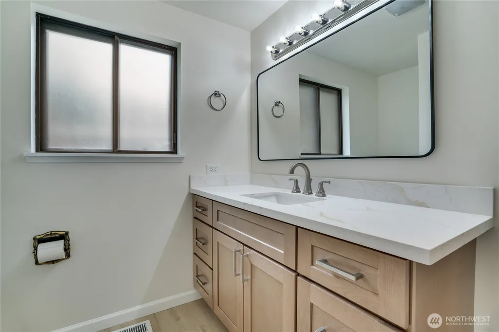 4270 Fir Drive NE Bremerton WA 98310