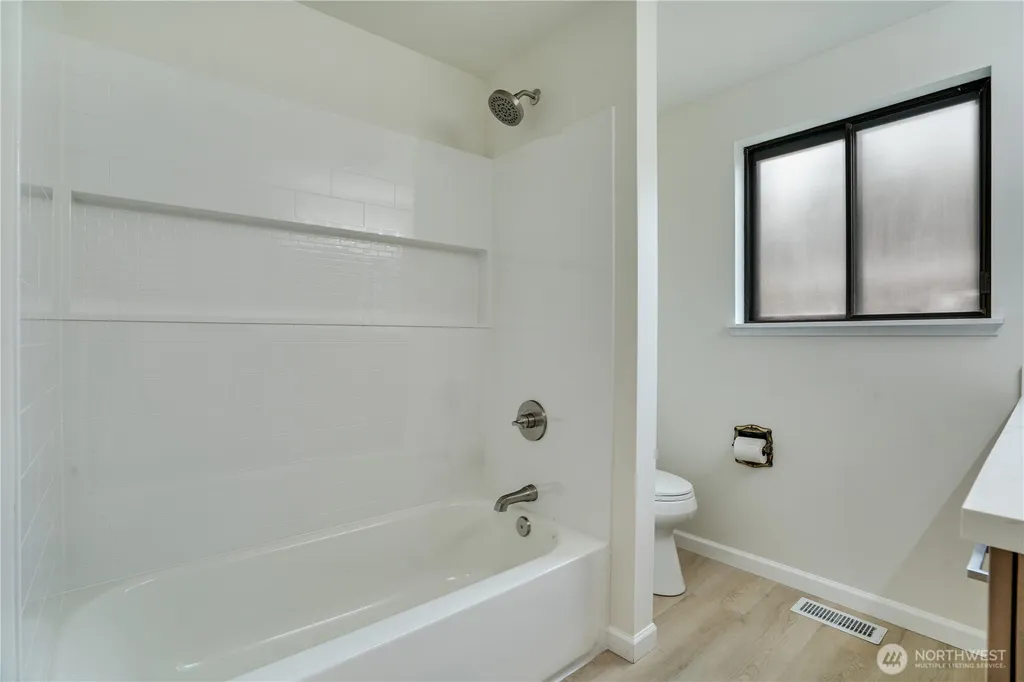 4270 Fir Drive NE Bremerton WA 98310
