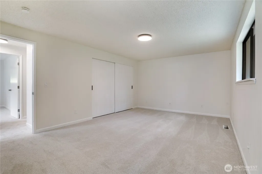 4270 Fir Drive NE Bremerton WA 98310