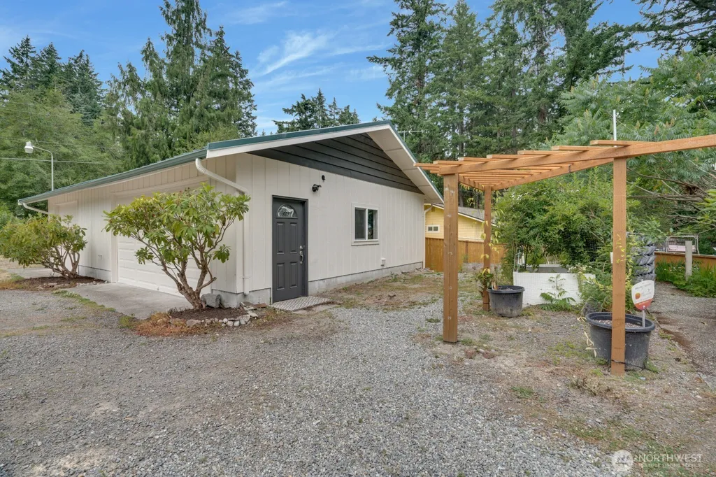 4270 Fir Drive NE Bremerton WA 98310