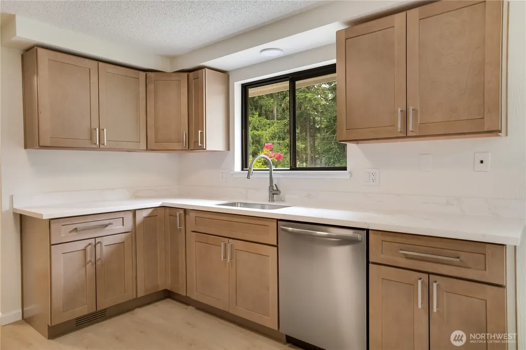 4270 Fir Drive NE Bremerton WA 98310