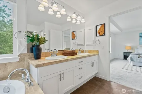 254 Elma Court NE Renton WA 98059