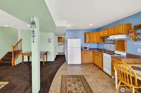 17946 Cobahud La Conner WA 98257