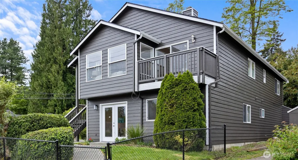 8803 15th Avenue NE Seattle WA 98115