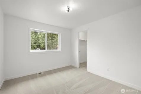 8803 15th Avenue NE Seattle WA 98115