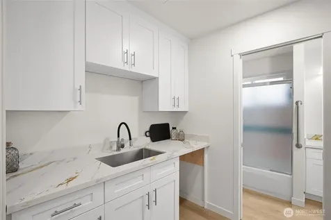 8803 15th Avenue NE Seattle WA 98115