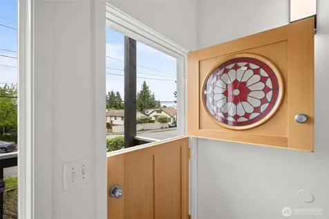 8803 15th Avenue NE Seattle WA 98115
