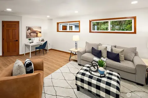 12407 Upper Preston Road SE Issaquah WA 98027