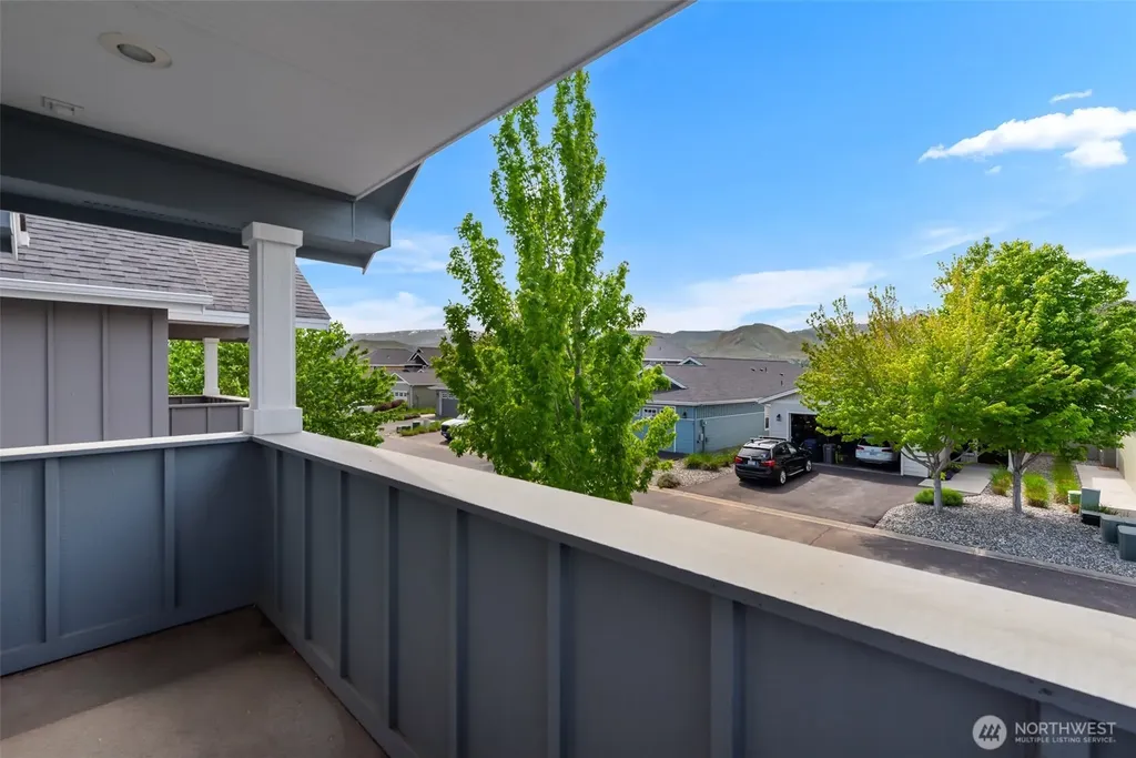 2452 NW Columbia Avenue East Wenatchee WA 98802