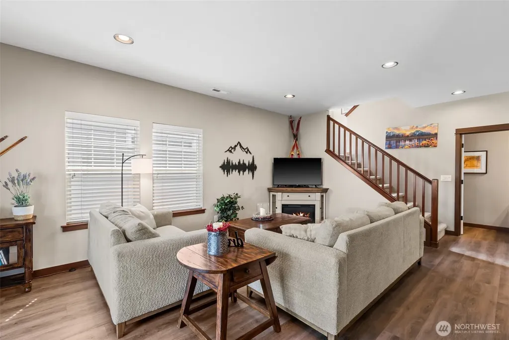 2452 NW Columbia Avenue East Wenatchee WA 98802