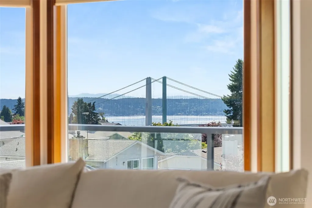 2801 Narrows Place Tacoma WA 98407
