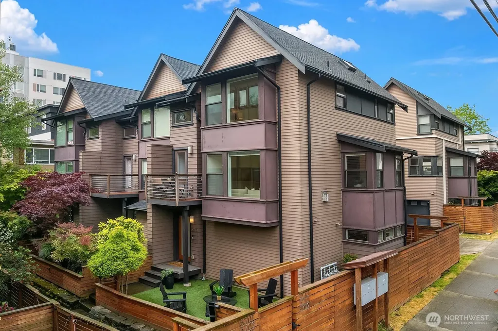 5713 20th Avenue NW Seattle WA 98107
