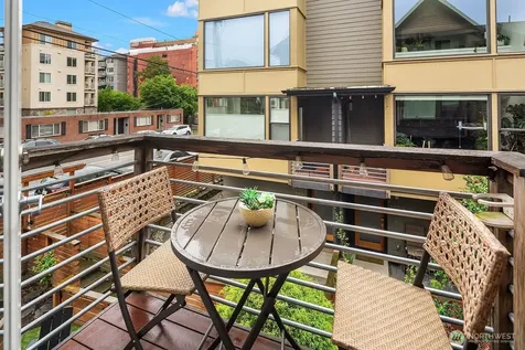 5713 20th Avenue NW Seattle WA 98107