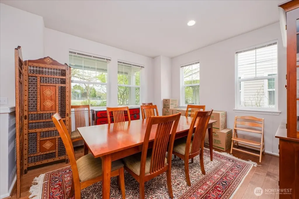 6910 31st Avenue SW Seattle WA 98126