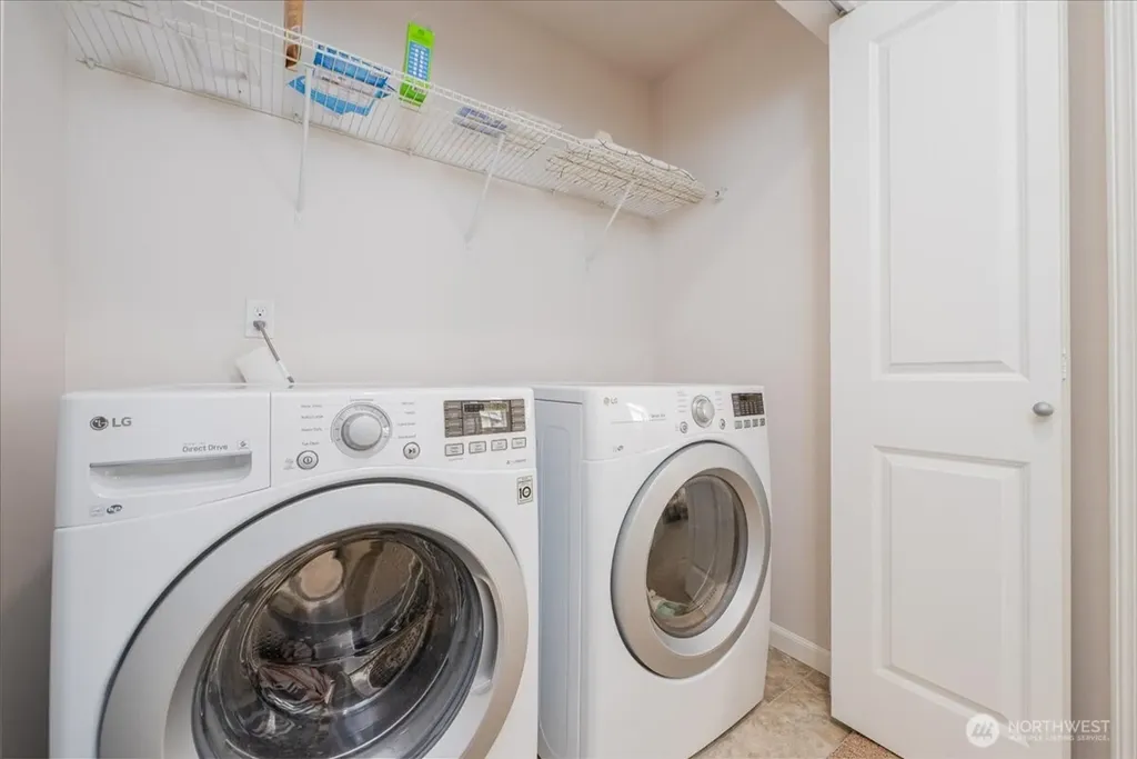 6910 31st Avenue SW Seattle WA 98126