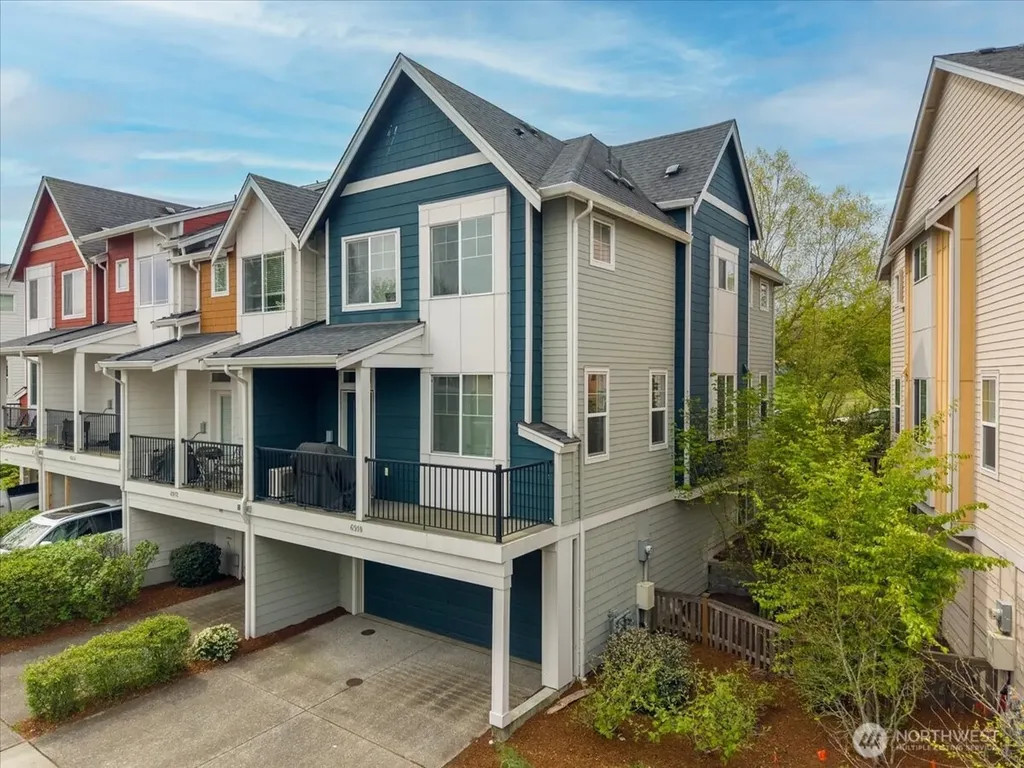6910 31st Avenue SW Seattle WA 98126