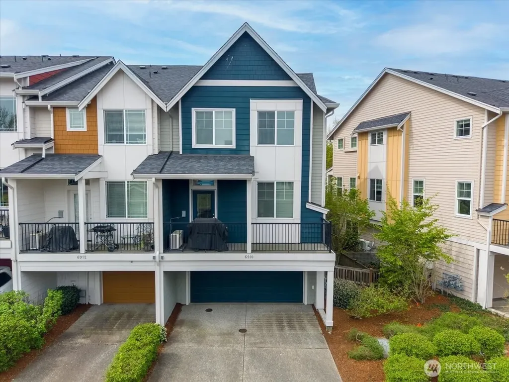 6910 31st Avenue SW Seattle WA 98126