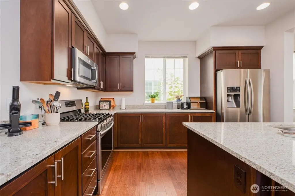 6910 31st Avenue SW Seattle WA 98126