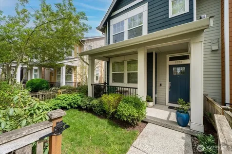 6910 31st Avenue SW Seattle WA 98126