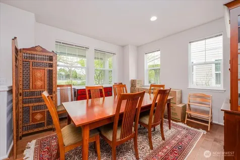 6910 31st Avenue SW Seattle WA 98126