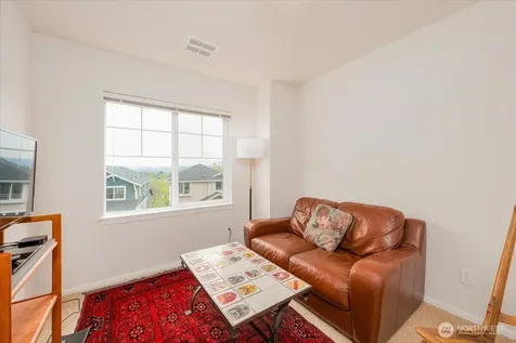 6910 31st Avenue SW Seattle WA 98126