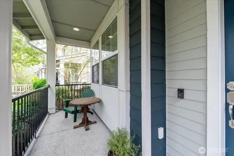 6910 31st Avenue SW Seattle WA 98126