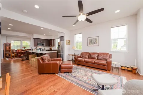 6910 31st Avenue SW Seattle WA 98126