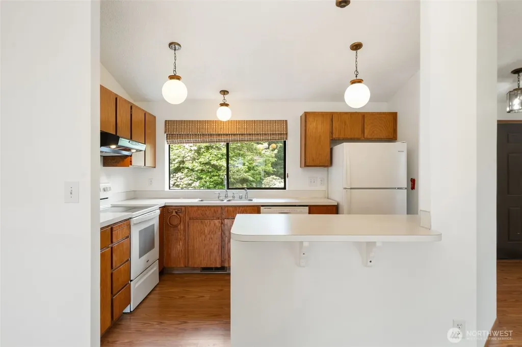 10090 Ogle Road NE Poulsbo WA 98370