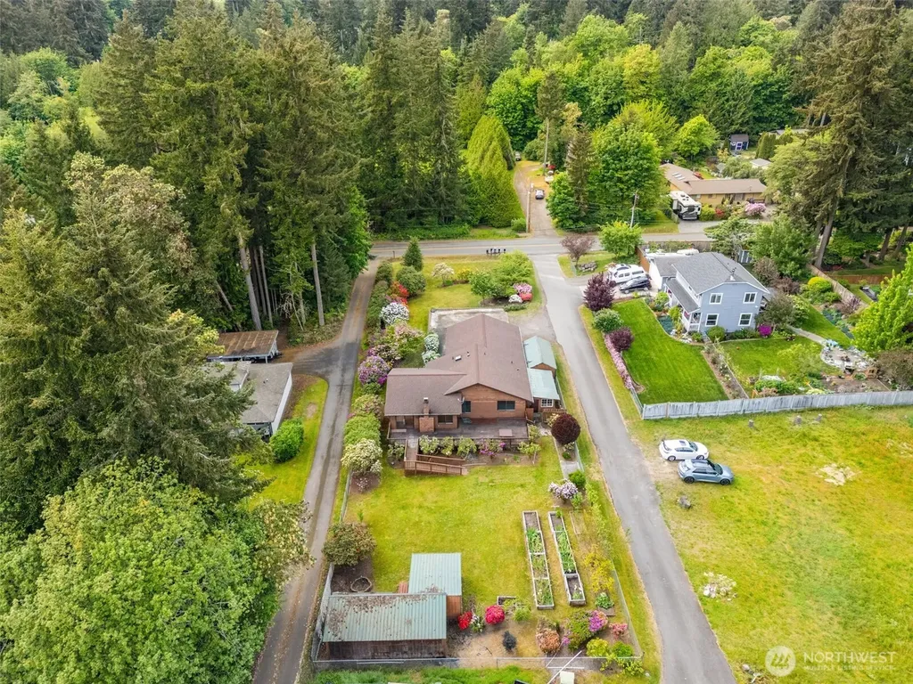 10090 Ogle Road NE Poulsbo WA 98370