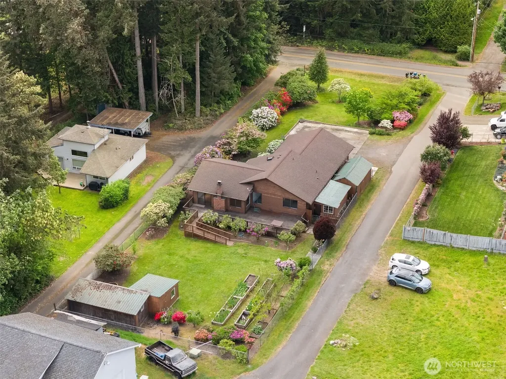 10090 Ogle Road NE Poulsbo WA 98370