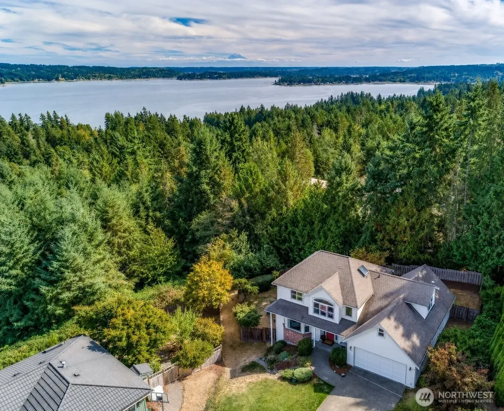 4881 NW Chad Court Silverdale WA 98383
