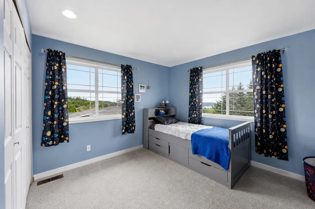 4881 NW Chad Court Silverdale WA 98383