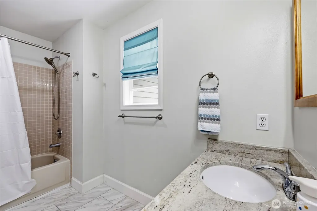 4881 NW Chad Court Silverdale WA 98383