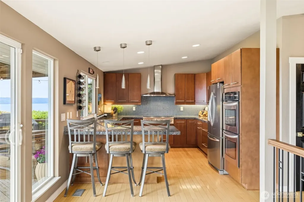 5578 Broad View Avenue NE Tacoma WA 98422