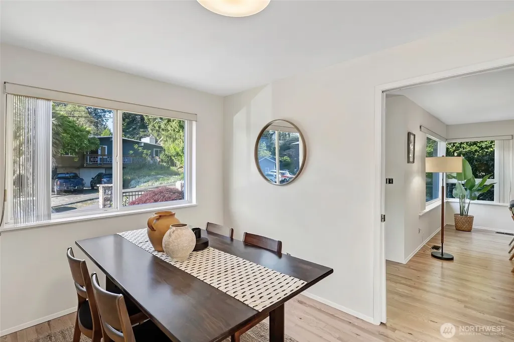 3933 S Mead Street Seattle WA 98118