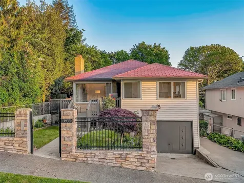 3933 S Mead Street Seattle WA 98118