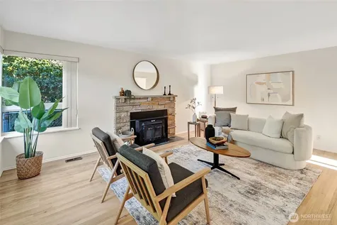 3933 S Mead Street Seattle WA 98118