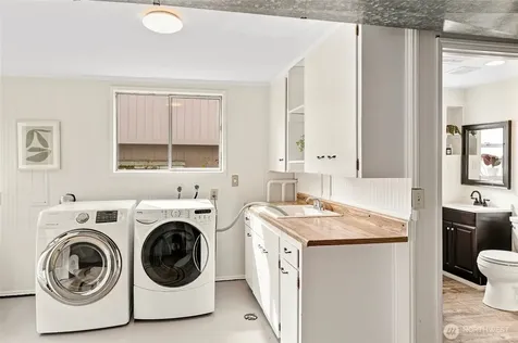 3933 S Mead Street Seattle WA 98118