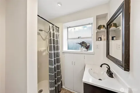 3933 S Mead Street Seattle WA 98118