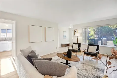 3933 S Mead Street Seattle WA 98118