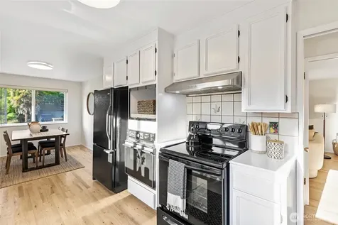 3933 S Mead Street Seattle WA 98118