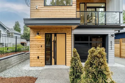 8512 15th Avenue NE Seattle WA 98115