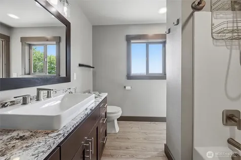 11027 Vernon Road Lake Stevens WA 98258