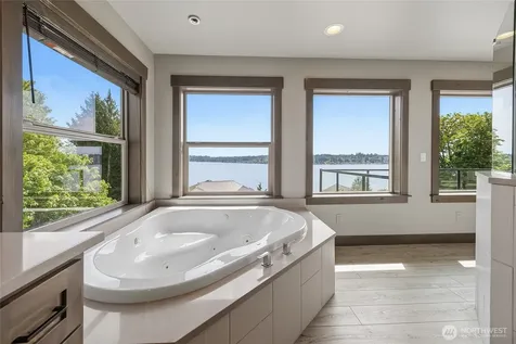 11027 Vernon Road Lake Stevens WA 98258